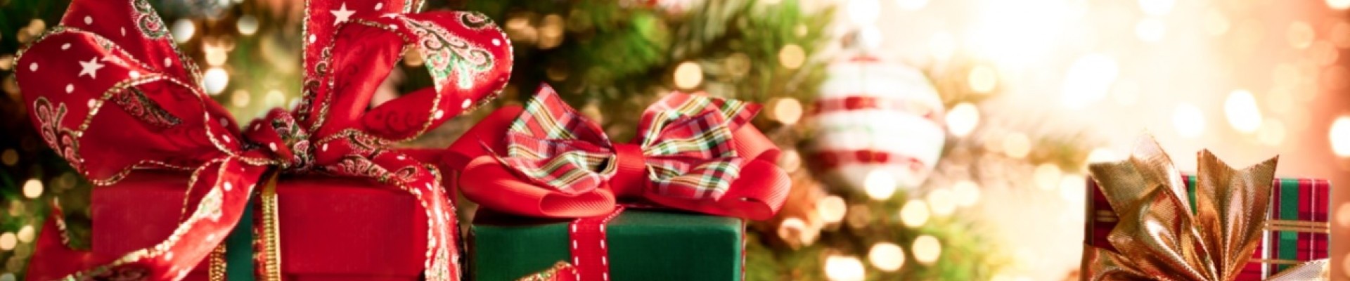 Weihnachten - Geschenke und weihnachtliche Beleuchtung