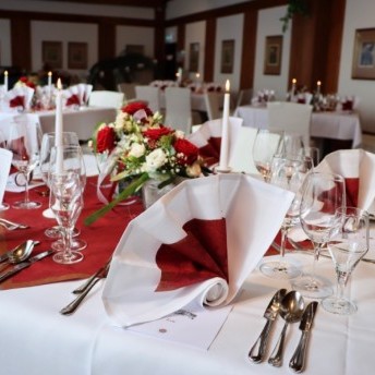 Gedeckter Tisch