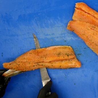 Tatar vom gebeiztem Saibling