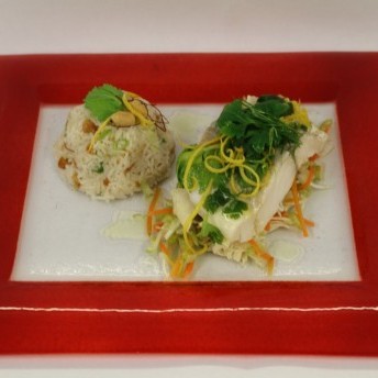 Kabeljau im Bambusdämpfer - angerichteter Teller