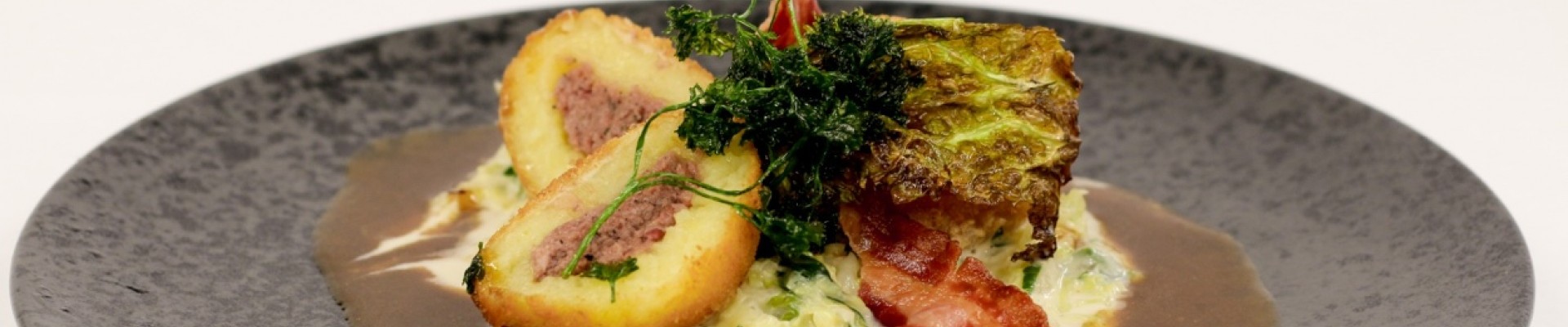 Gebackene Leberwurstknödel