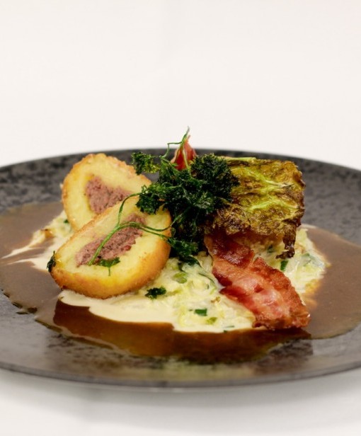 Gebackene Leberwurstknödel