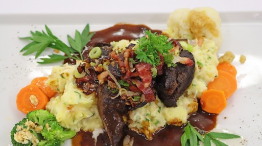 Geschmorte Rinderbäckchen