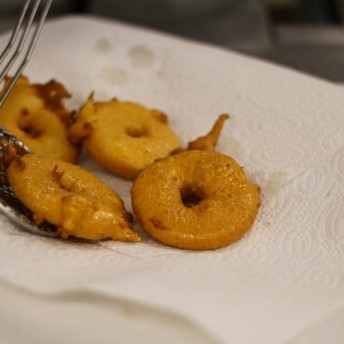 Frittierte Apfelküchle