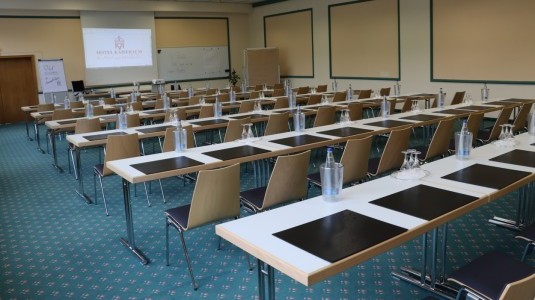 Tagungsraum Franz - parlamentarisch