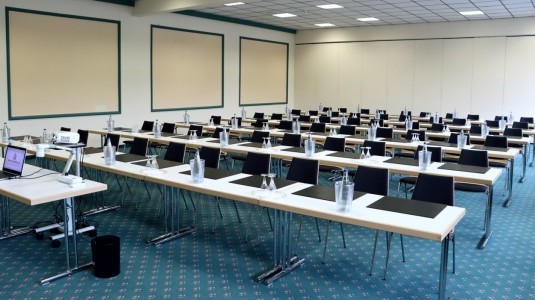 Tagungsraum Franz - parlamentarisch